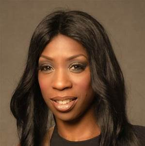 How tall is Heather Small?